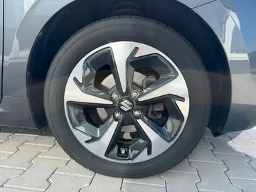 Car image 24