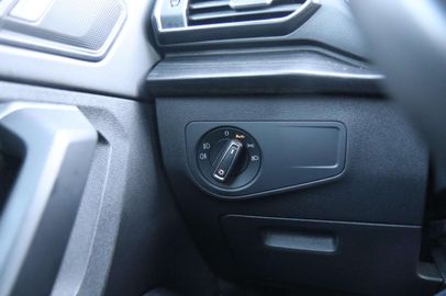 Car image 37