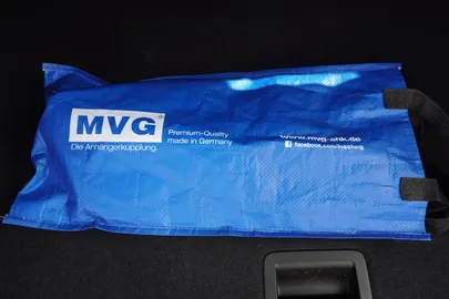 Car image 35