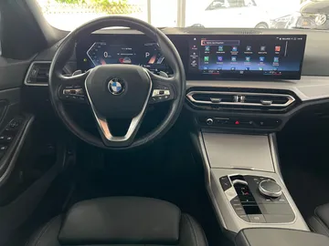 Car image 36