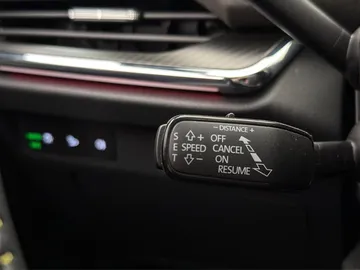 Car image 38