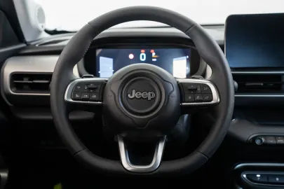 Car image 40