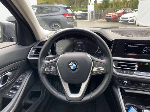 BMW 318i 115 kW image number 13