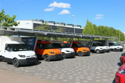 Car image 20