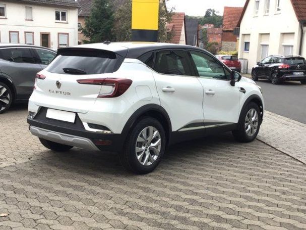 Renault Captur TCe 140 Intens 103 kW image number 4