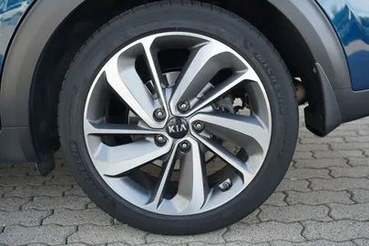 Car image 28