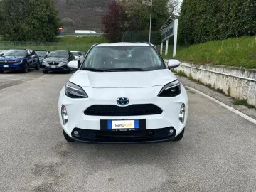 Car image 3