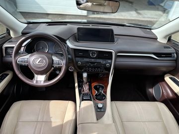 Car image 30