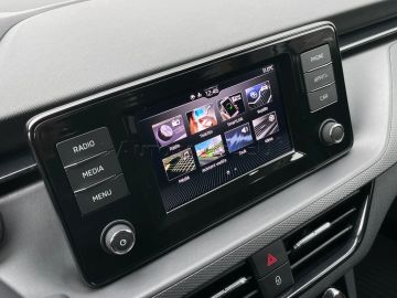 Car image 33