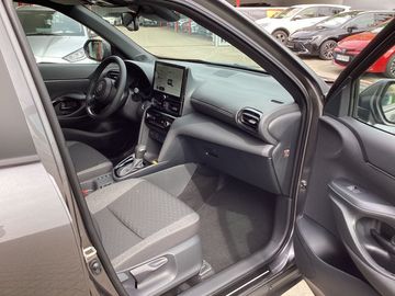 Car image 12