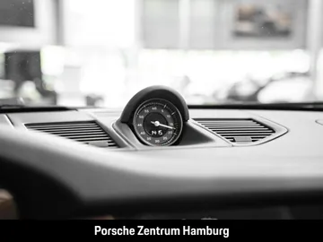 Car image 38