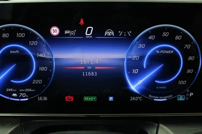 Car image 33