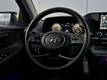 Car image 24