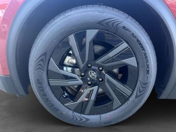 Car image 17