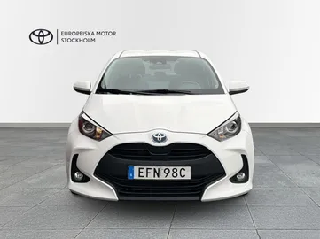 Car image 2