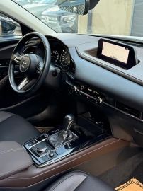 Car image 30