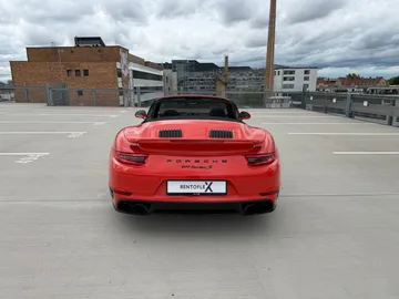Car image 42