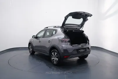 Car image 28