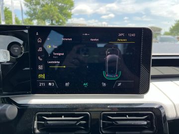 Car image 29