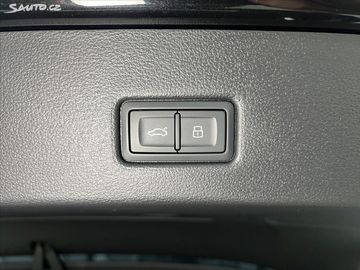 Car image 35