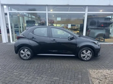 Car image 5