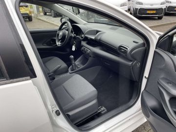 Car image 13