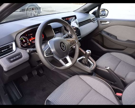 Renault Clio TCe 90 66 kW image number 11