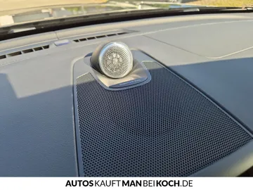 Car image 43