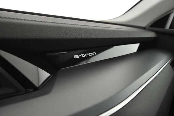 Audi e-tron 50 quattro Business 230 kW image number 42