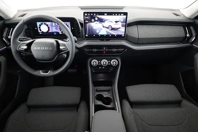Car image 30