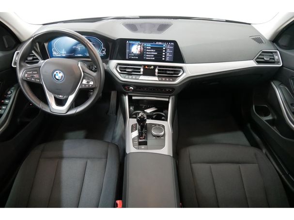 BMW 320 e Advantage 150 kW image number 11