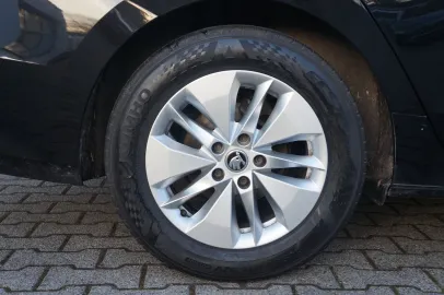 Car image 47
