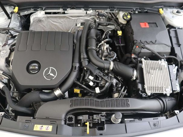 Mercedes-Benz A 180 AMG Line 100 kW image number 11