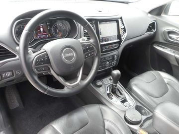 Car image 15