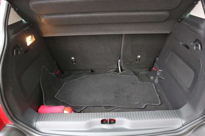 Car image 30