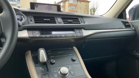 Car image 37