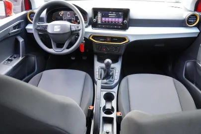 Car image 5