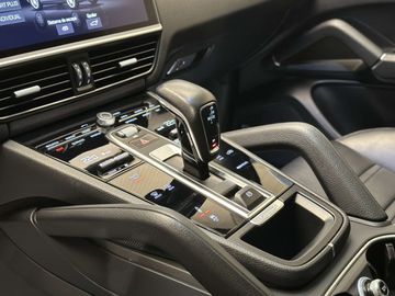 Car image 35