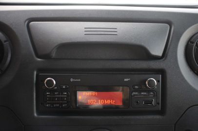 Car image 23