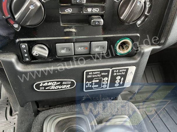 Land Rover Defender SE 110 kW image number 21