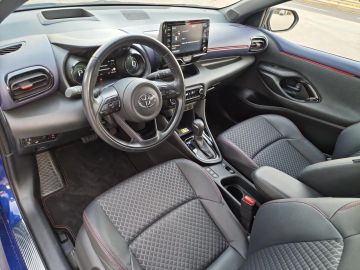 Car image 10