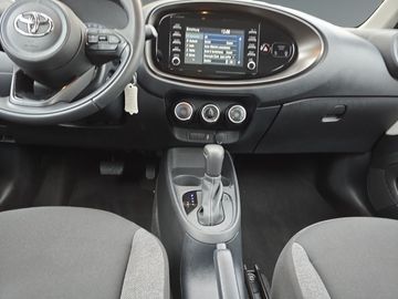 Car image 16