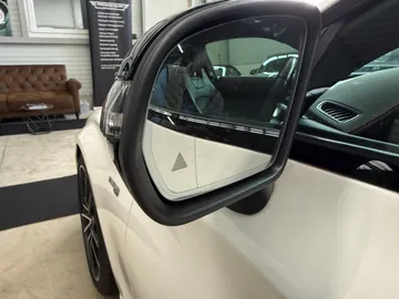 Car image 34