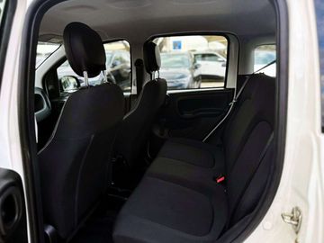 Car image 11