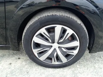 Car image 49