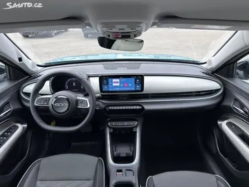 Car image 24