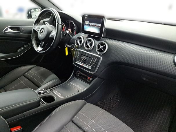 Mercedes-Benz A 200 7G-DCT Urban 115 kW image number 17