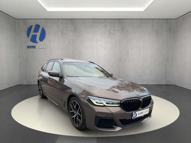 BMW 540i Touring M xDrive 245 kW image number 2