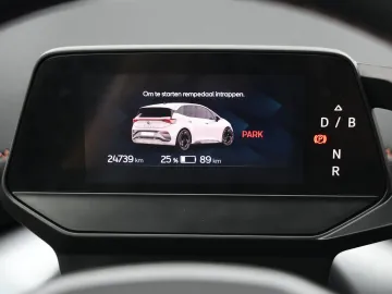 Car image 37
