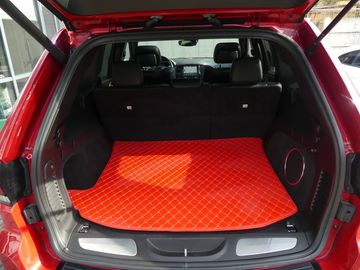 Car image 31